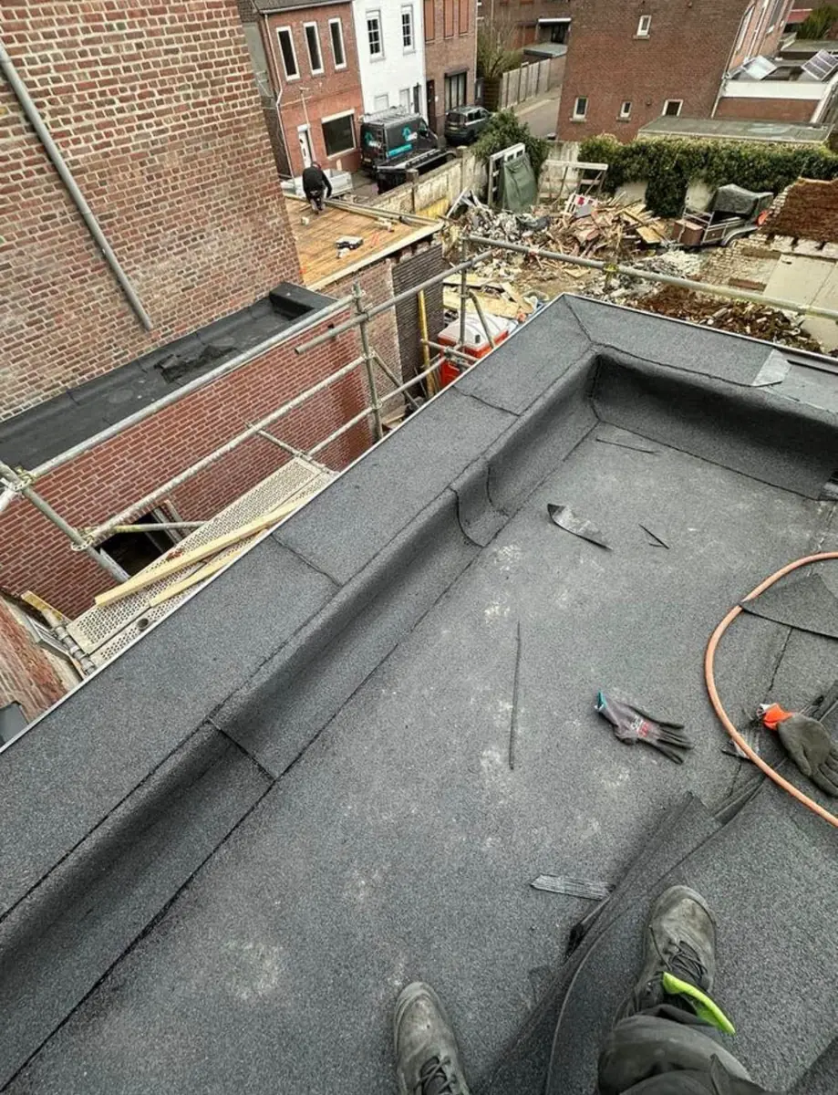 Platdak in Klimmen in Klimmen, uitgevoerd door Adams Daktechniek