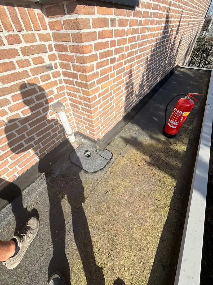 Platdak in Schinnen in Schinnen, uitgevoerd door Adams Daktechniek